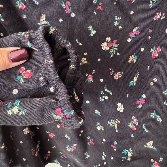 Time and Tru Black Floral Blouse - Picture 4 of 4